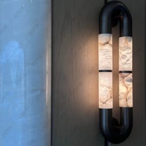 Samba - lampa wisząca z alabastrowym światłem i czarnym wykończeniem, widok z boku