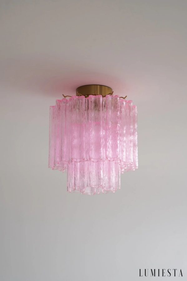Sorrento - lampa sufitowa ze szkła i metalu, widok pod kątem na złotą oprawę