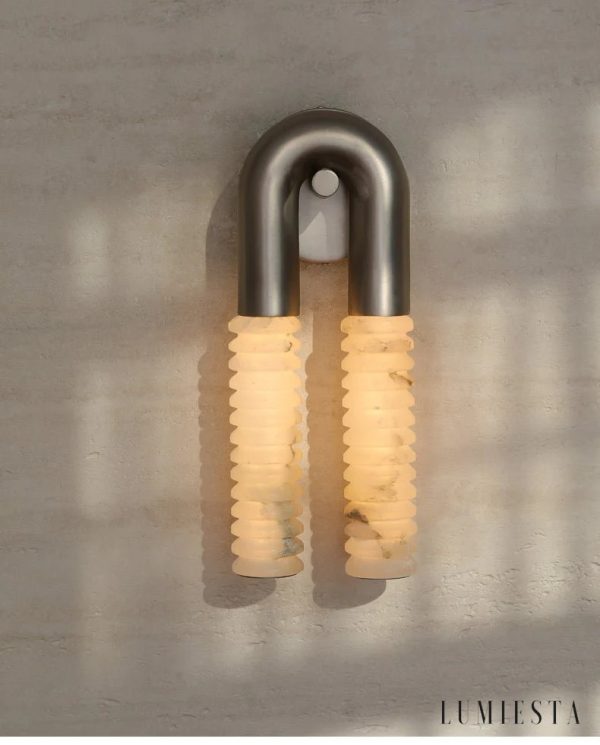 Tomar - lampa wisząca alabastrowa, detal tekstury kamiennego klosza