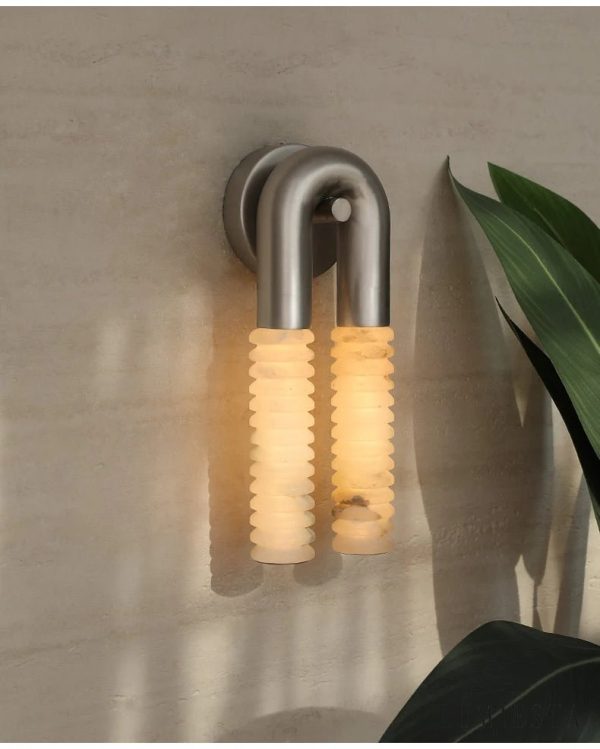 Tomar - lampa wisząca nikiel biały, boczny widok smukłej formy