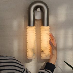 Tomar - lampa wisząca biały alabaster, zbliżenie na gładkie wykończenie