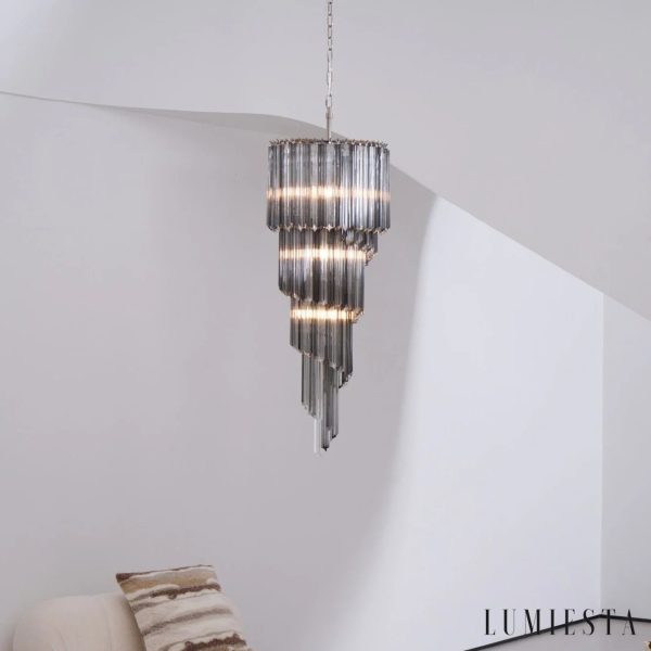 Torre - lampa wisząca z niklu i szkła, detal połączenia klosza z mocowaniem
