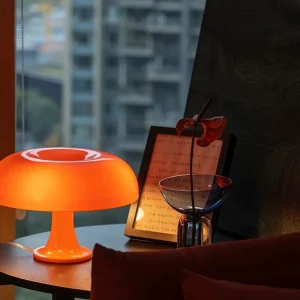 Setas - minimalist mushroom-shaped table lamp